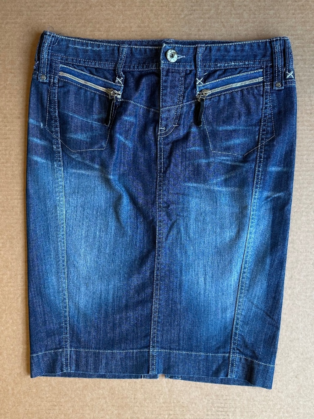 A|X Armani Exchange Denim Pencil Skirt Size 6 Medium Wash Zip Pockets Y2K